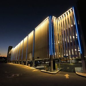 luminaria LED RGBW