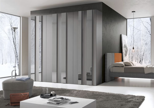 Armario contemporáneo - 372 - TUMIDEI - de aluminio lacado / de melamina / con puertas batientes