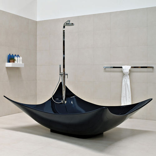 Bañera independiente - LEGGERA - FLAMINIA - para vivienda / de Pietraluce® / contemporánea