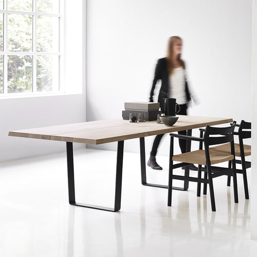 Mesa de comedor contemporánea - LOWLIGHT - DK3 - de roble / de nogal / de madera maciza