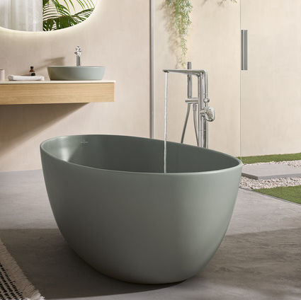 Bañera ovalada - ANTAO : UBQ 170 TAO 7V-XX - Villeroy & Boch - independiente / para vivienda / de composite