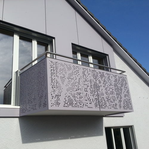 Barandilla de HPL - CELLON - EFH FROHHEIMSTRASSE WALLISELLEN - Bruag Design Factory AG - con paneles / de exterior / para escalera
