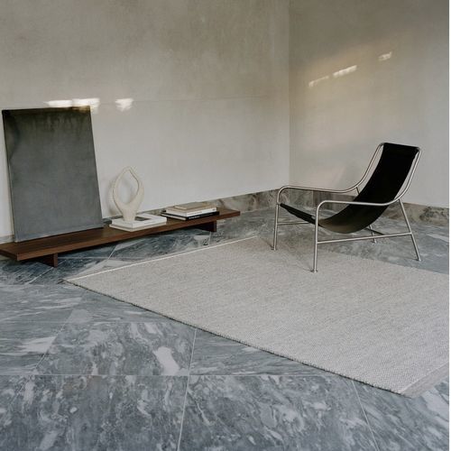 Alfombra contemporánea - DAWN LIGHT - LINIE DESIGN A/S - de rayas / de color liso / de lana