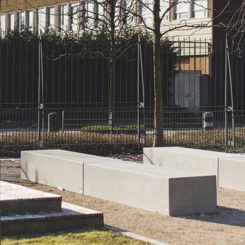 Banco público contemporáneo - Log Beton - Durbanis - de hormigón / sin respaldo / sin reposabrazos