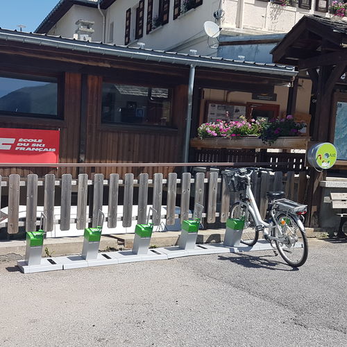 estación de recarga para bicicleta eléctrica - Clean Energy Planet