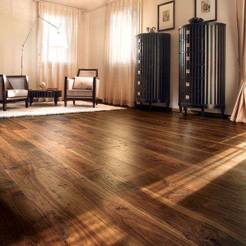 Parquet multicapa - CA' SETTE - FOGLIE D'ORO BY LATIFOGLIA - de nogal americano / cubierta de barco / barnizado