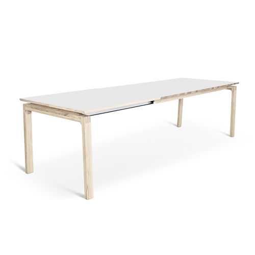 Mesa de comedor de diseño escandinavo - JOINT - PBJ Mobler ApS - de roble / de nogal / con base de roble