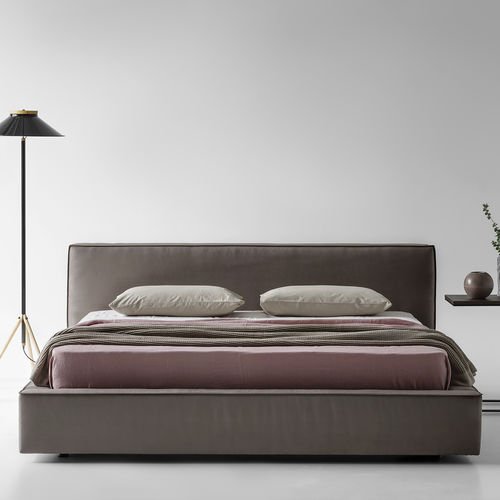 Cama de matrimonio - LENNI - ZEGEN - contemporánea / tapizada / con