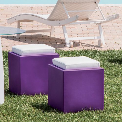 Puf contemporáneo - COMFY SQUARE - MONACIS - de cuero / de polietileno / cuadrado