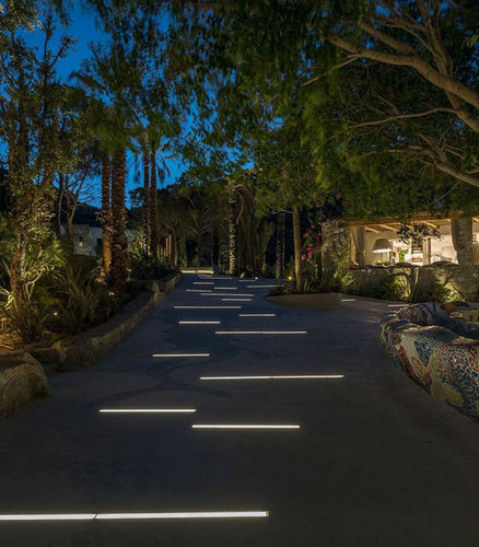 Luminaria empotrable de suelo - IAXIS DIFFUSED - BSI LIGHTING TECHNOLOGIES INC. - LED / lineal / IP67