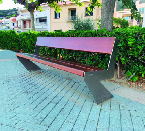 Banco público contemporáneo - SITZBANK IDA - Playparc - de madera / de metal / con respaldo
