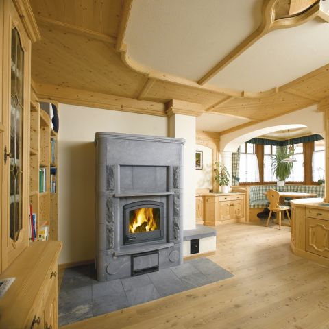 Estufa de leña - TLU2480 - TULIKIVI - tradicional / de esteatita / con