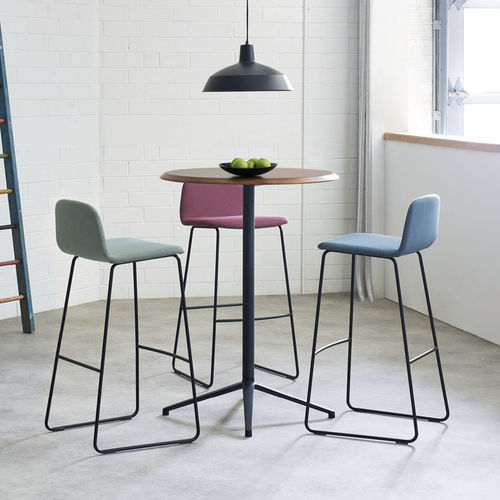 Silla de bar contemporánea - Mezzo - BERNHARD design - de interior / de tejido / de cuero
