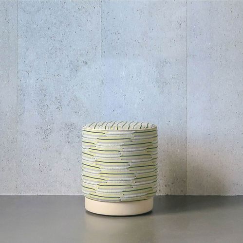 Puf contemporáneo - Scott Lux - Evolution 21 - Karine Bonjean bv - de tejido / de madera / redondo