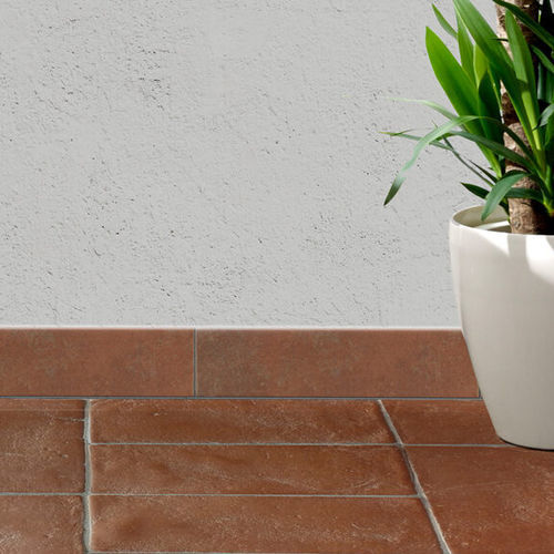 Zócalo rojo - BRETAGNA - KERADOM - de gres porcelánico / rectangular / decorativo