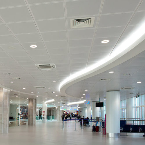 Falso techo de metal - Armstrong Tegular - Knauf Ceiling Solutions - en losas / para oficina / para sala de conferencias