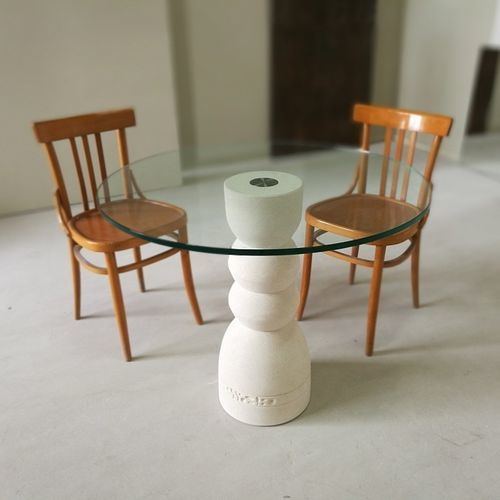 Mesa de comedor contemporánea - Oso - stonebreakers - de vidrio / con base de piedra / redonda
