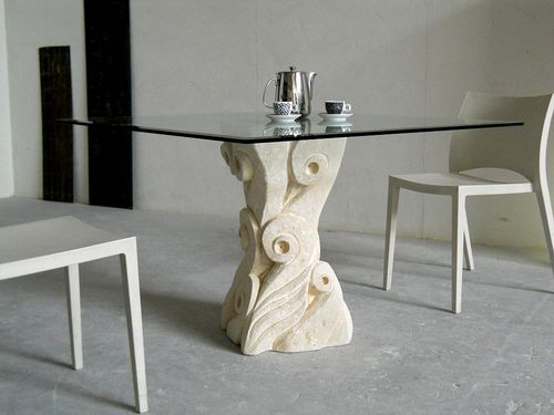 Mesa de comedor contemporánea - Apollo - stonebreakers - de cristal / con base de piedra / cuadrada