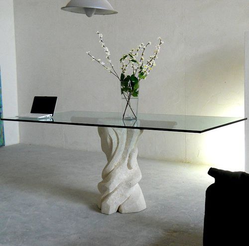 Mesa de comedor contemporánea - Mezzaluna - stonebreakers - de cerezo / de cristal / con base de piedra