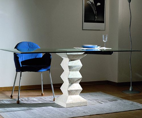 Mesa de comedor contemporánea - stonebreakers - de cristal / con base de piedra / rectangular