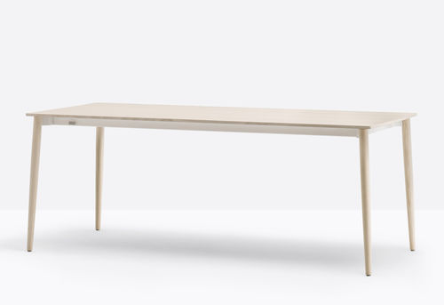 Mesa de comedor contemporánea - MALMÖ TML - PEDRALI - de chapa de madera / de material laminado / con base de fresno