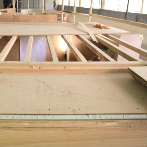 Panel sándwich para interiores - LARIPHON® LARICROSS® - BELLOTTI - cara de madera / alma de caucho / de alta resistencia