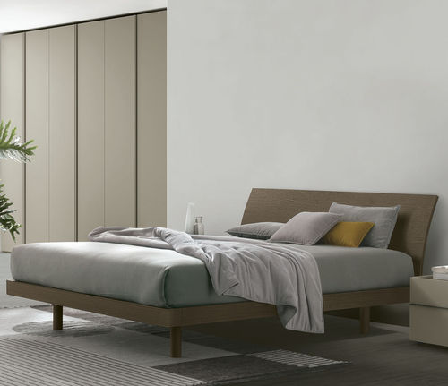 Cama de matrimonio - NARCISO - TOMASELLA INDUSTRIA MOBILI - contemporánea / con cabecero / con almacenamiento