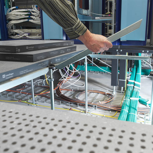 Estructura para suelo técnico de metal - TYPE 6 - Lenzlinger Access Floors - de alta resistencia / de interior
