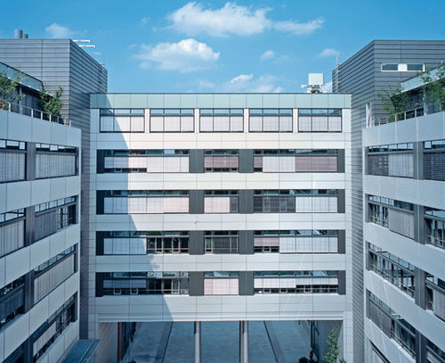 Muro cortina estructura autoportante - VERSICHERUNGSKAMMER BAYERN - Josef Gartner - de metal y vidrio