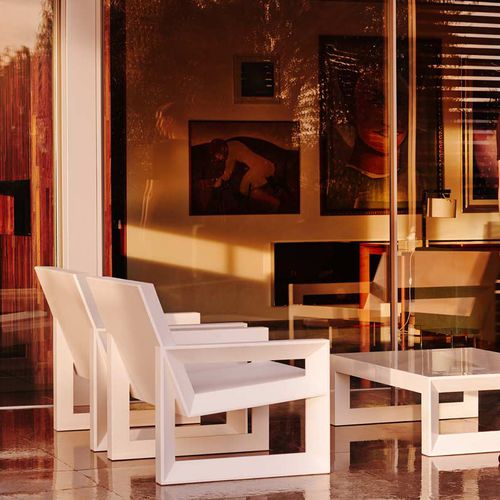Sillón contemporáneo - FRAME - VONDOM - de polietileno / apilable / 100 % reciclable