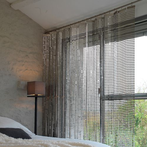 Cortina con motivos geométricos - FRACTALE - LE LABO DESIGN - plisada / de acero inoxidable