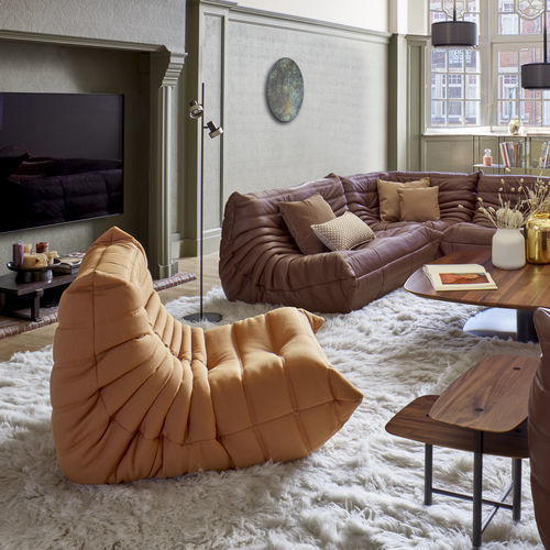 Sillón bajo contemporáneo - Togo  - Ligne Roset France - de tejido / de cuero / tapizado