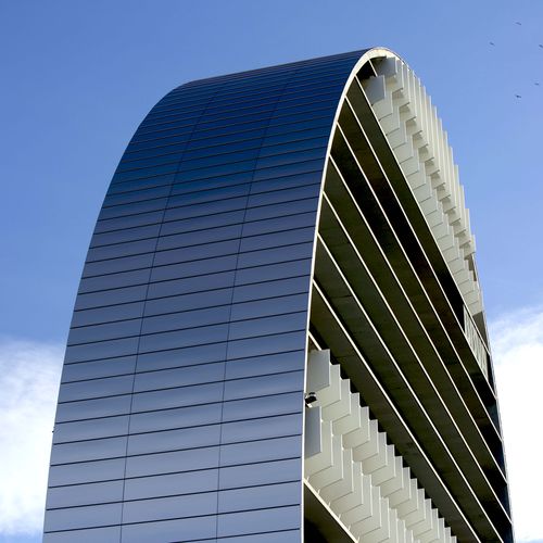 Revestimiento de fachada de paneles - LARCORE® A2 - Alucoil - de composite / de aluminio / liso