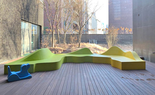 Banco de diseño original - RIVER MUST FLOW - SIXINCH Furniture - Design - Foamcoating - de espuma de alta densidad recubierta / con respaldo / sin reposabrazos
