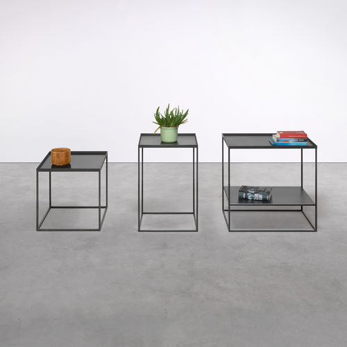 Mesita auxiliar contemporánea - at_19 - Silvio Rohrmoser - de acero lacado / con base de acero / rectangular