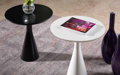 Velador contemporánea - TWIST - GUARANTEE by GIOGATZIS - de madera lacada / redonda / para uso residencial