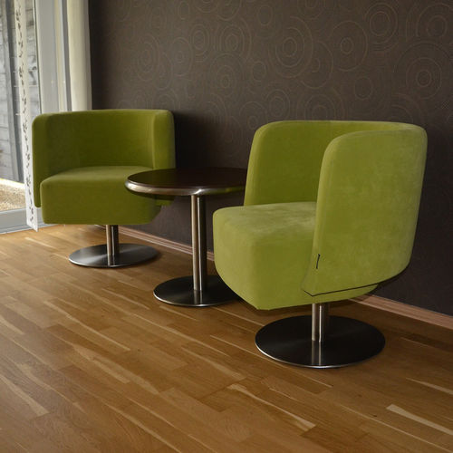 Sillón contemporáneo - ROXET  - KODRETA furniture, s.r.o. - de tejido / de cuero / de chapa