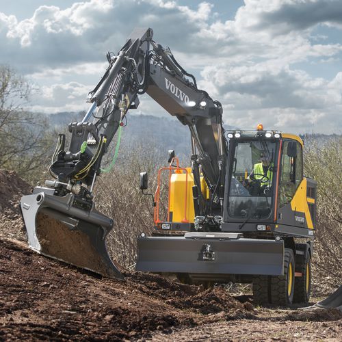 Excavadora intermedia - EWR150E - Volvo Construction Equipment Germany GmbH - con neumáticos / para obra / diésel