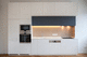 cocina contemporánea / de roble / con asideros integrados / blanca