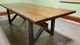 mesa de comedor contemporánea / de madera maciza / rectangular / para uso residencial