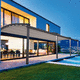 pérgola autoportante / adosada / suspendida / de aluminio