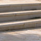 escalón de piedra reconstituida