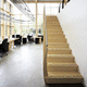 escalera de calidad superior / recta / con peldaños de madera / con estructura de madera