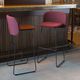 silla de bar contemporánea / de interior / de terciopelo / de metal