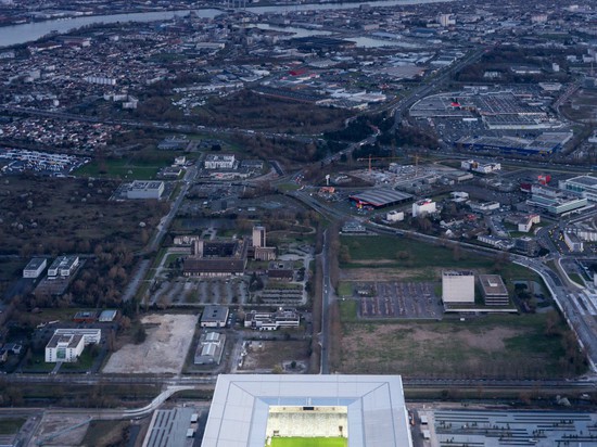 HEURZOG Y NUEVO ESTADIO DE BURDEOS DE DE MEURON COMPLETES PARA EL EURO 2016 DE LA UEFA