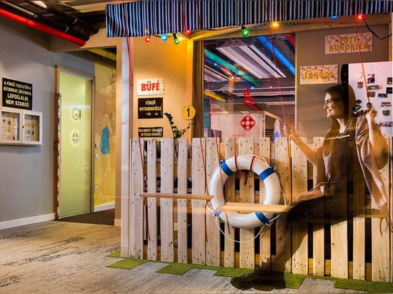 La oficina de Google en Budapest por el estudio de Graphasel Design