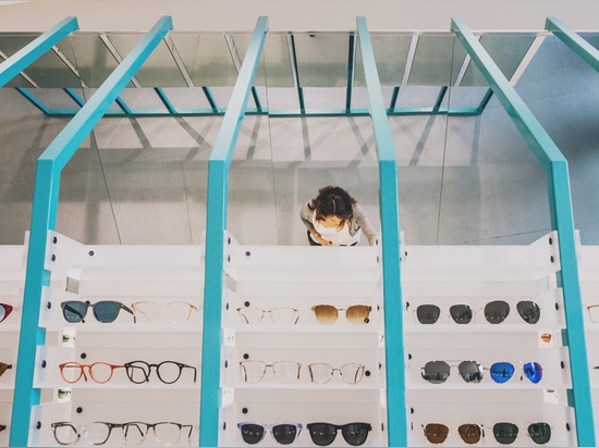 El almacén eyewear de Seattle por arquitectura de la mejor práctica se diseña “para jugar con la opinión”