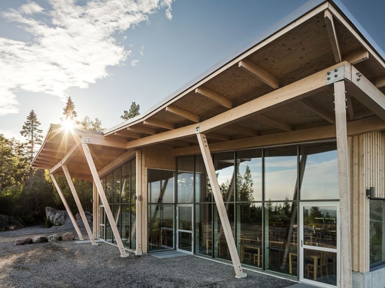 Los arquitectos de Sweco construyen el restaurante timber-framed en la fortaleza de Hemsö de Suecia