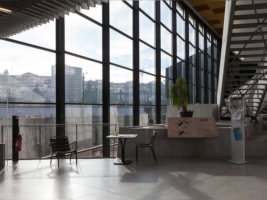 anima de los lugares geométricos, biblioteca alfa de los medios, Angoulême, Francia