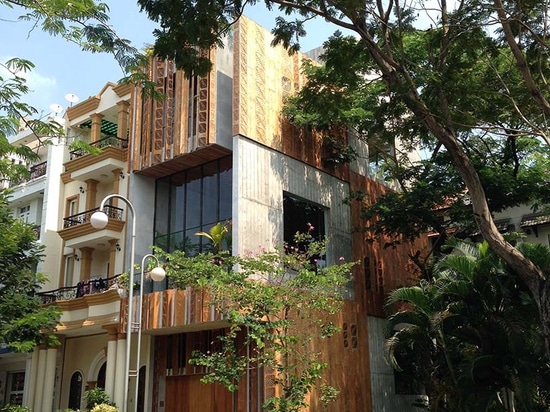 la casa de fila de varios pisos está situada en Ho Chi Minh City